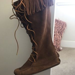 Minnetonka Boots | brown | Size 10